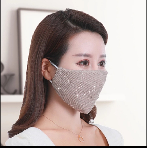 Quality Sequins face mask - Picture 4 of 6